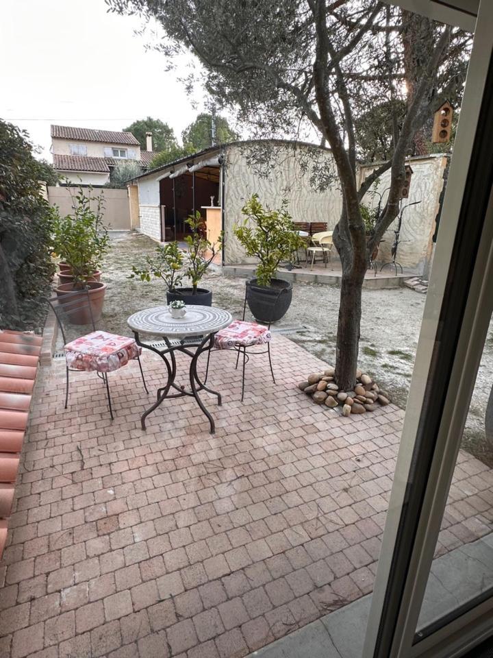 Beau Ciel Apartment Chateauneuf-de-Gadagne Bagian luar foto