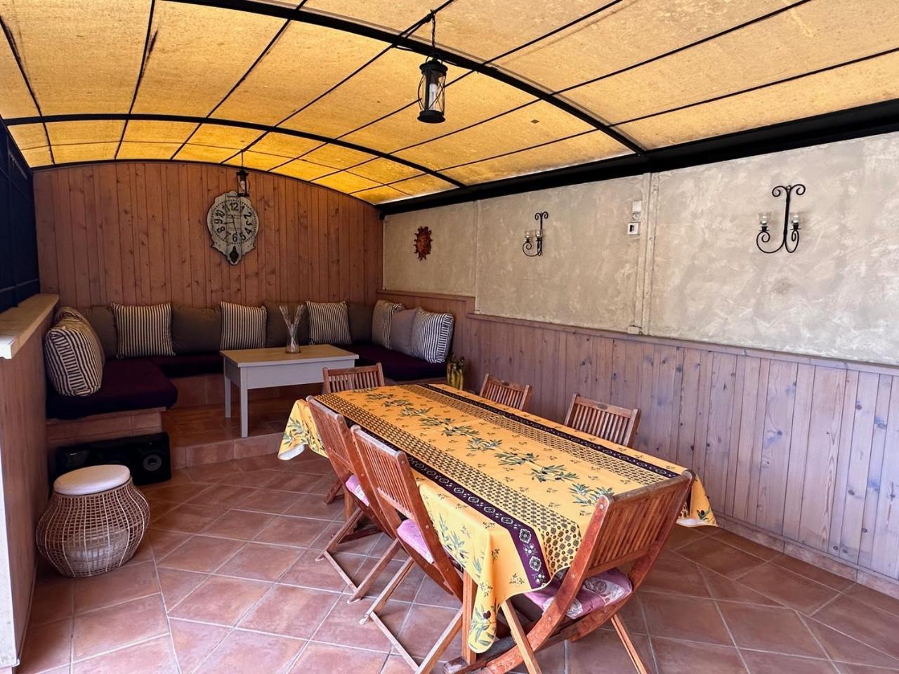 Beau Ciel Apartment Chateauneuf-de-Gadagne Bagian luar foto